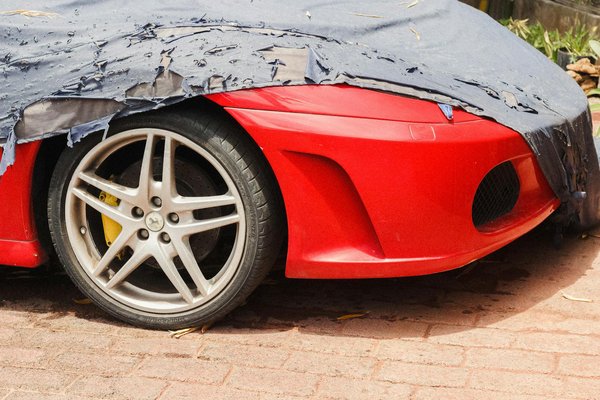 Essential safety strategies for customizing cargo barriers in commercial vans